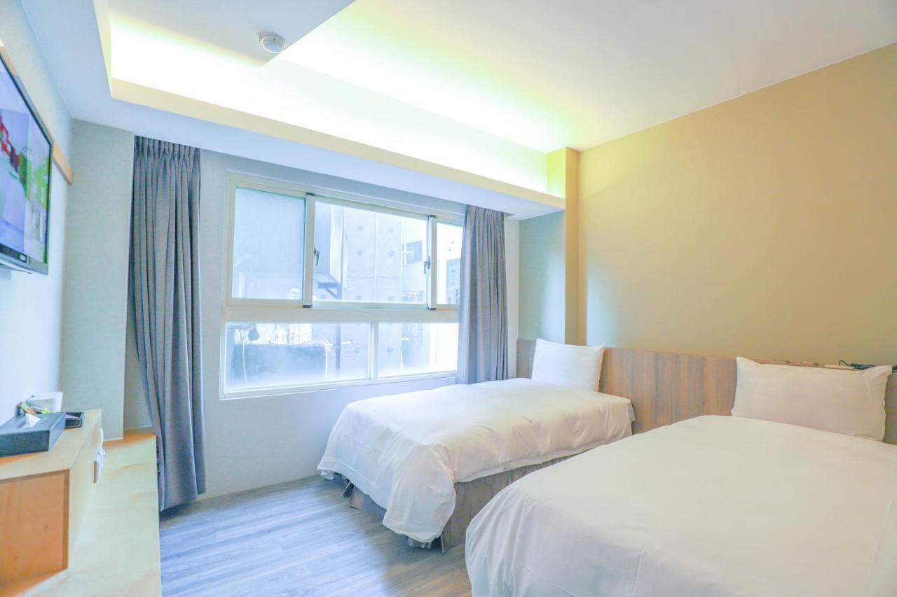 Talmud Business Hotel - Zhongshan Тайчжун Экстерьер фото
