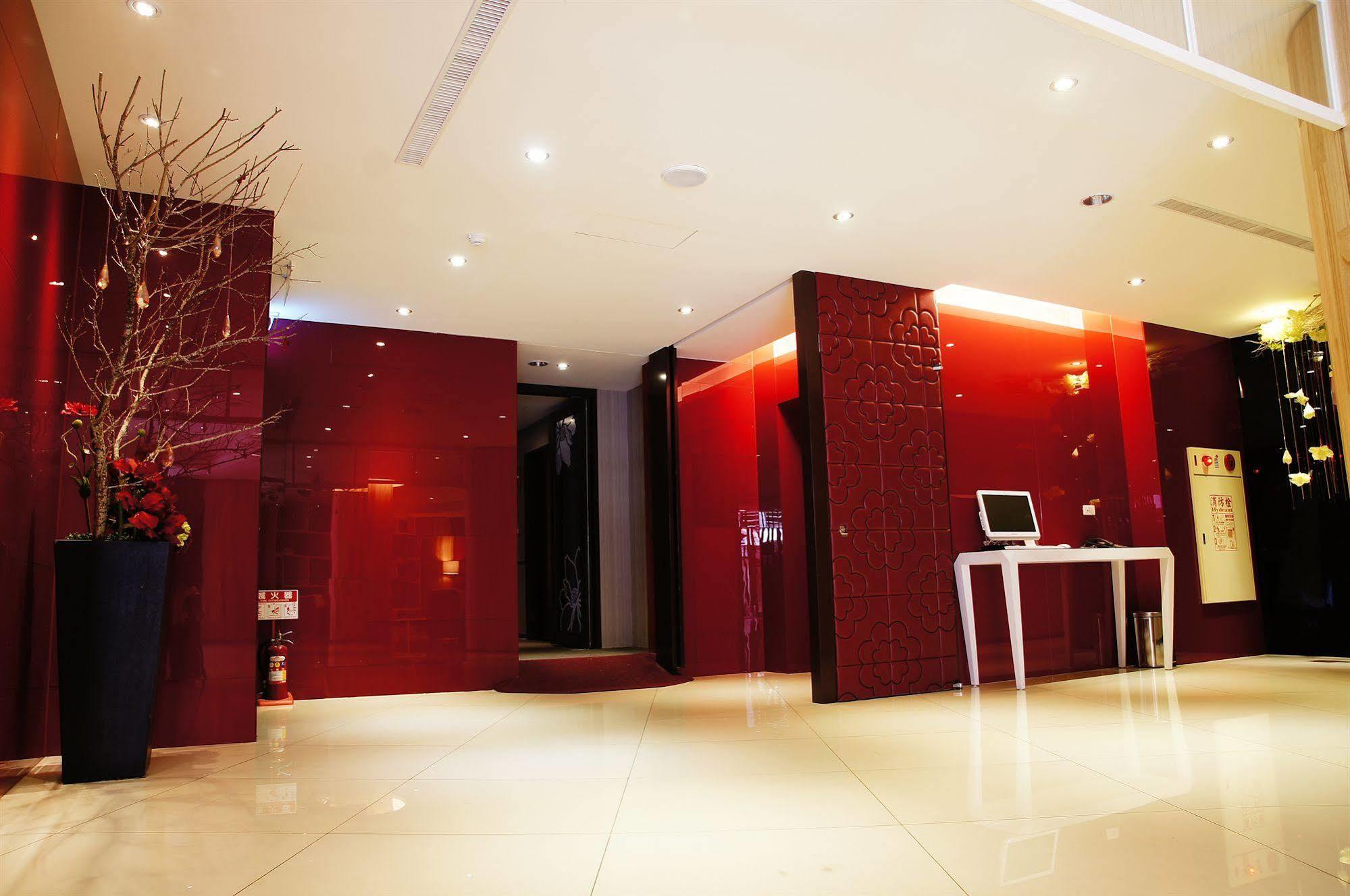 Talmud Business Hotel - Zhongshan Тайчжун Экстерьер фото